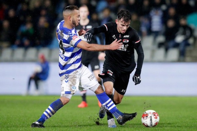 他用令人惊 他用令人惊