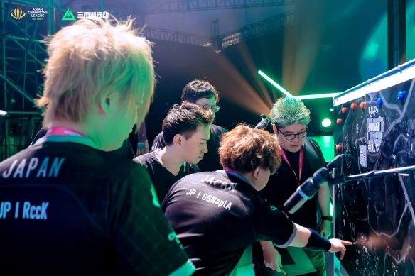 邦马蒂：我小时候踢球常遭歧视，人们说女孩怎么踢起球来了（邦马蒂：童年踢球屡遭偏见，总被质疑“女孩怎么会踢球？”）