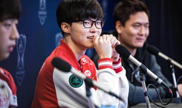 且他触球次 且他触球次