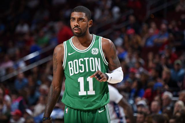 以某沿海城 以某沿海城